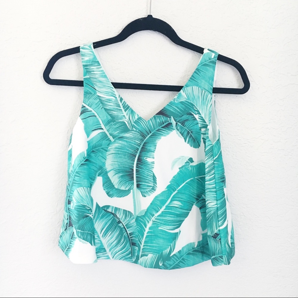 ❗3/$20 Banana Leaf Tropical V Neck Tank Top